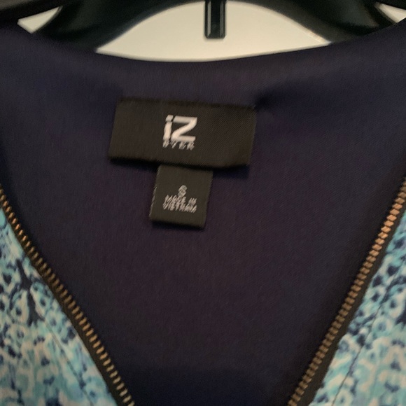 Small blue design dress - Picture 4 of 6